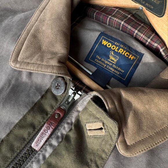 Woolrich Other - Woolrich green heavy utility jacket with plaid lining